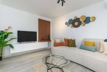 Indigo - Duplex 1-BR Apt with Terrace & Garden in Batroun, Al Ḩulwah (photo 3)