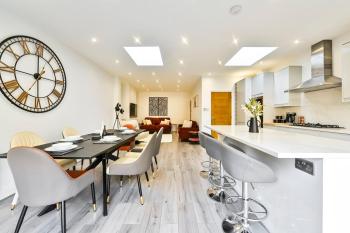 Stylish House Near Wembley Stadium, London (photo 4)