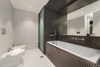 FIRST CLASS 2BR Spacious DIFC Living, Dubái (foto 4)