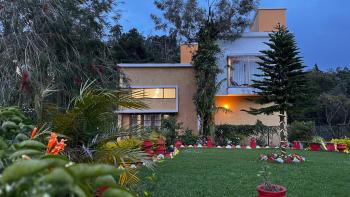 Willostays Cluster Clouds, Ooty (fotografie 4)