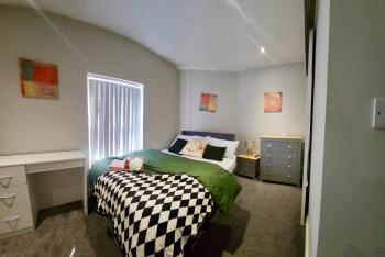 Beautiful Double Bedroom, Liverpool (photo 3)