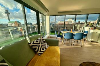 City Centre Penthouse on Concert Square with City Views, Liverpool (photo 5)