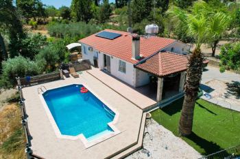 Peaceful Kallepia Villa with Private Pool & Mountain Views, Paphos (foto 4)