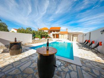 Villa in Poličnik with Pool near Zadar, Poličnik (Foto 3)