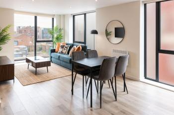 Contemporary 1BED Apartment in Central Liverpool, Liverpool (photo 2)