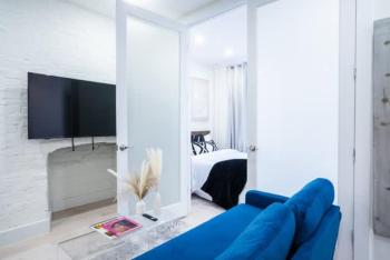 180-2 Brand new 2BR 1Bath East Village, New York (Foto 3)