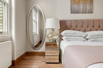The Ashburn Retreat - The Duke Collection, Londýn (fotografie 4)