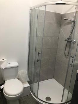 Green-Lodge Triple Double & Single Rooms Near LFC Anfield Free Street Parking 24-7, Liverpool (photo 5)