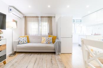 Artistic 2-bedroom apartment with courtyard, Lisbonne (photo 2)