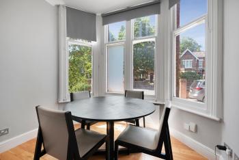2BR Apartment W3 Free Parking GroundFloor Sleeps 6, London (photo 3)