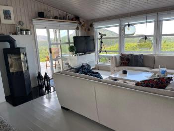 Cabin with stunning views and outdoor jacuzzie, Leset (photo 2)