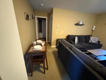 Lower suite in family friendly townhome, Victoria (Foto 3)