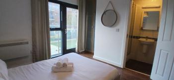 Spacious 2BR Apartment Only 15 Minutes to City, Dublin (fotografie 4)