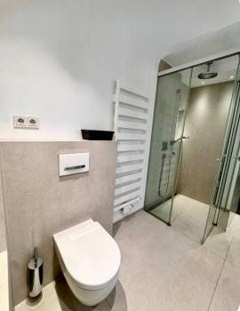 Gesamte stylishe Unterkunft in Bogenhausen, Monaco di Baviera (foto 3)