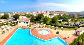 ISA - Apartments for 6 people, 2 bedrooms, in Residence Mirto And Corbezzolo with swimming pool in San Vincenzo, San Vincenzo (foto 3)