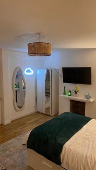 Bright Spacious Room in Central London Victoria, Prime Location, Londyn (zdjęcie 5)