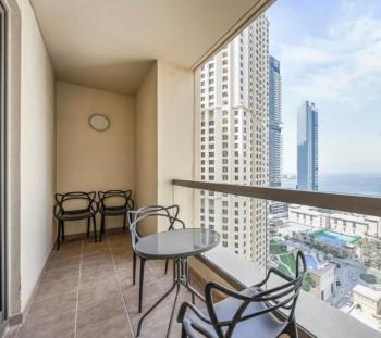 Stylish JBR Apartment, Steps from the Beach, Dubai (photo 2)