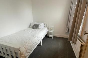 House - Sleeps 6 - Garden - Parking, Windsor (photo 4)