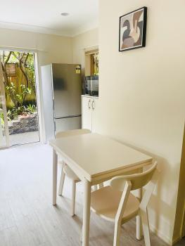 Parkside Pleasure Apartment with Bathroom& Dining, Окленд (фото 2)