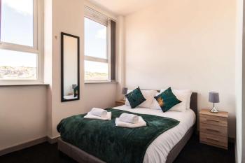 Bright & Modern 1 Bed Apartment in Blackburn Centre, Blackburn (Foto 2)