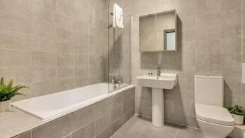 Central Warehouse Apt - Sleeps 8, Pet Friendly, Liverpool (photo 4)