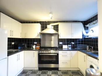 Tudors eSuites - 4 Bedroom City Centre House - #44M, Birmingham (fotografie 4)