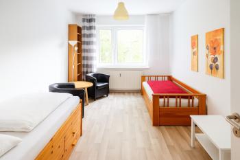 Private Room in 2 rooms flat, 15mins direct U-Bahn to Hbf-Self-Check-In, Hamburgo (foto 3)