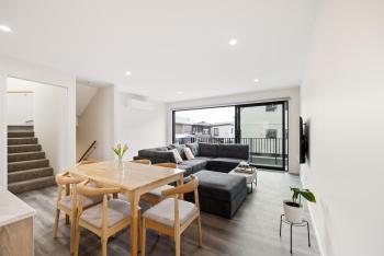 3 Bedroom, 3 Bathroom Townhouse with Garage - in CHCH CBD, Christchurch (foto 2)
