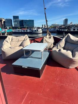 Cozy, characterful authentic houseboat, Ámsterdam (foto 2)