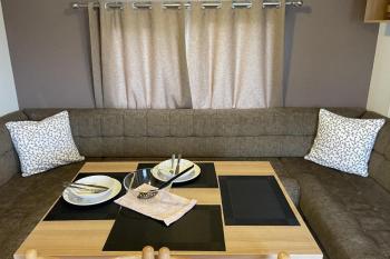 Caravan - Sleeps 10 - Pet friendly - Parking, Clacton-on-Sea (photo 2)