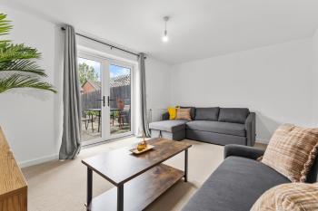3 Bedroom house with 5 beds and Parking 18LW, Manchester (photo 2)
