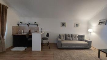 Home, Poti (fotografie 5)