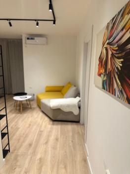 Regina's Modern Two-Bedroom Apartment in Center, Skopje (photo 4)
