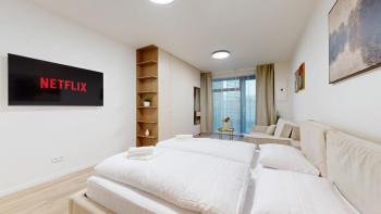 Downtown Apt w King Size Bed and AC, Bratislava (photo 3)