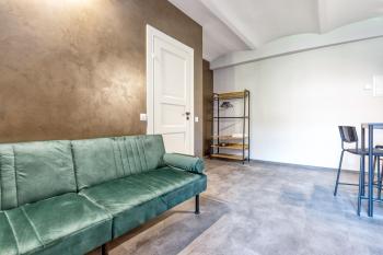 Stylish Escape with 50TV - Free Parking & Sauna, Riga (foto 2)