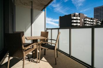 Amber & Wood 5 min to Old Town Parking River View & Balcony by UniqueRent, Breslau (Foto 5)