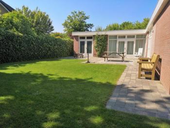 with large, fenced garden DL108, Domburg (foto 2)