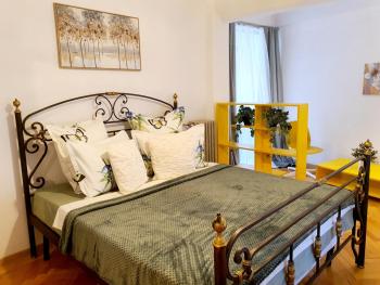 Yellow Studio - Calea Victoriei, Bukurešť (fotografie 5)