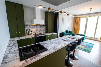38 & 32 Floor Amazing Balcony Views, Pool , Gym, Spa and Free Parking Apartments, Skopje (photo 4)