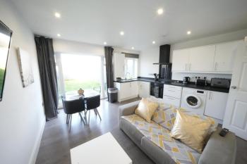 HEATHROW AIRPORT apartments-FREE parking-Free underground to and from Heathrow-30 min central London, Londýn (fotografie 4)