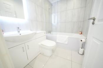 HEATHROW AIRPORT apartments-FREE parking-Free underground to and from Heathrow-30 min central London, Londýn (fotografie 5)