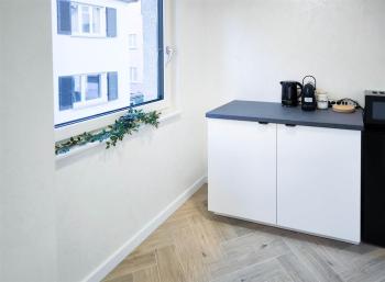 ALFA Stuttgart Doppelzimmer Teeküche Porsche Bosch l Gemeinschaftsbad WIFI SmartTV l Double room with kitchenette and shared bathroom BS21A9, Stuttgart (photo 5)
