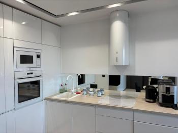 Beautiful apartment with air conditioning, balcony and underground garage, Cracovie (photo 4)
