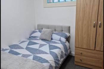 Apt - Sleeps 7 - Walking Distance to Attractions, Liverpool (photo 5)