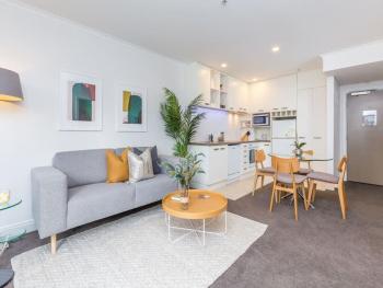 Cozy City Apt with Pool, Gym & View by Zodiak Stays, Auckland (photo 4)