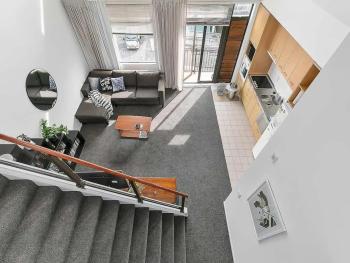 Roomy Loft 2 Bedroom with Free Parking Zodiak Stays, Auckland (zdjęcie 4)