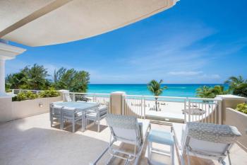 Beachcomber 16, George Town (photo 3)