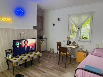 Private Guest Room with Garden Access, Skopje (foto 3)