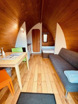 MegaPod 2 at Lee Wick Farm Cottages & Glamping, Clacton-on-Sea (foto 3)