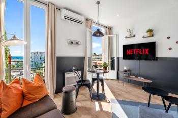 Nice Renting - CAMBRAI - Luxurious Sea View Terrasse - King Bed - Parking - AC - fully equipped, Nice (photo 3)